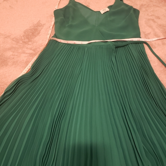 Wilfred wrap pleated dress 👗 - Picture 8 of 14